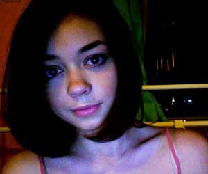 tab/thumbs/sarah-hyland/name.png Sex Tape